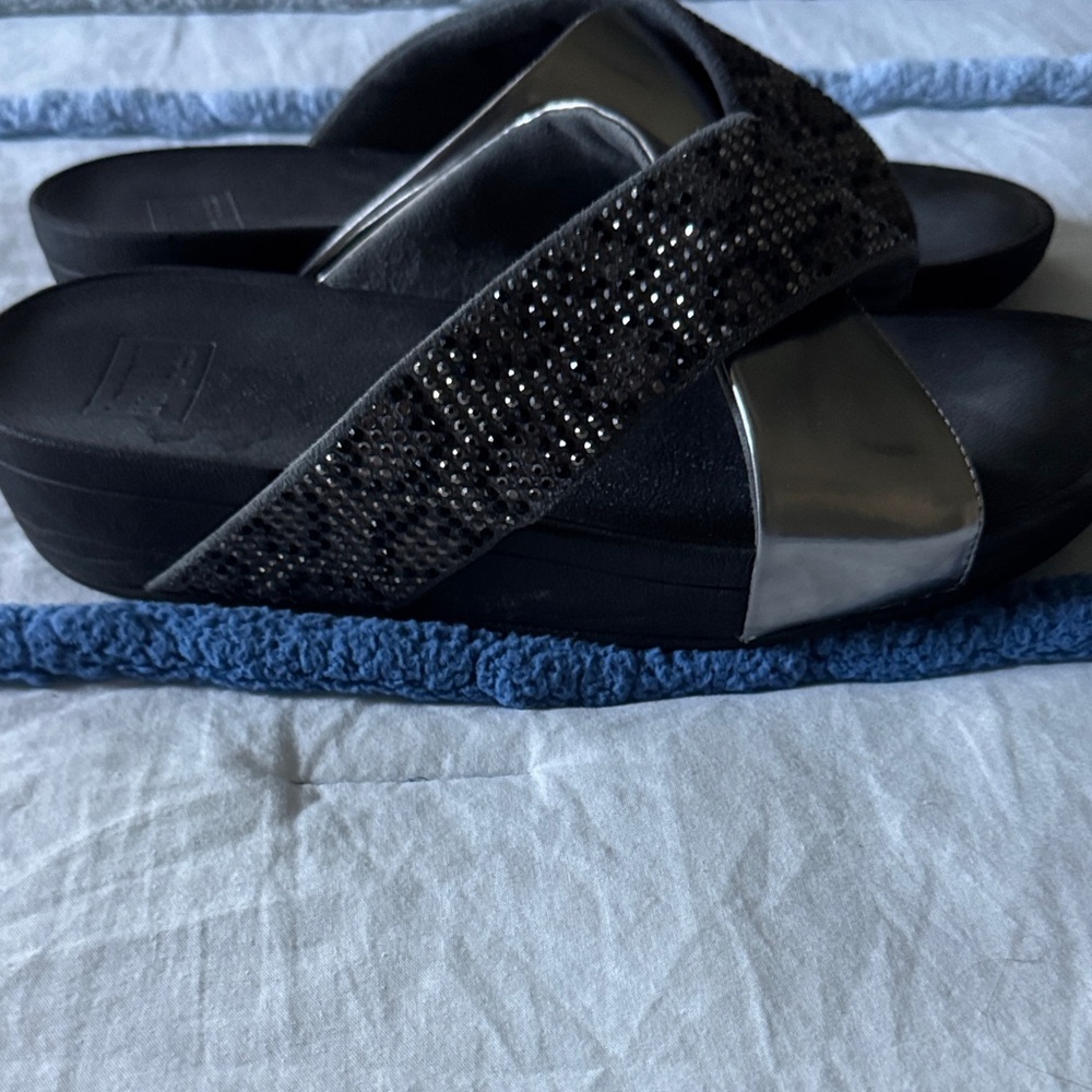 Like New Fitflop Brand Black and Silver Slide Sandals Size 10 - Picture 5 of 5